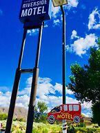 Riverside Motel