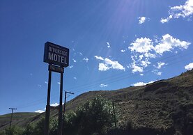 Riverside Motel