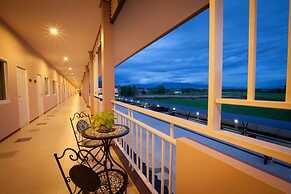 Chiang Kham Grand Villa