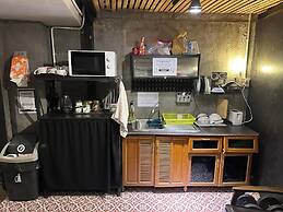 84 Gallery - Hostel