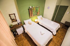 iRoom Boutique House