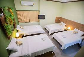 iRoom Boutique House