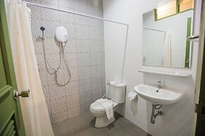 iRoom Boutique House