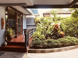 Maneeya Park Residence