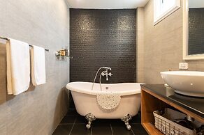 Maneeya Park Residence