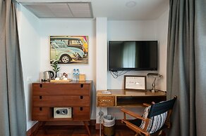 Maneeya Park Residence