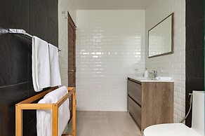 Maneeya Park Residence