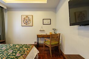 Maneeya Park Residence