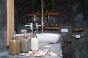 Noovilu Suites Maldives