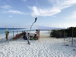 Noovilu Suites Maldives