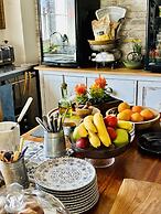 At Home Malaga Stay & Solo Travellers