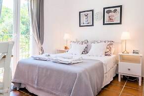 At Home Malaga Stay & Solo Travellers