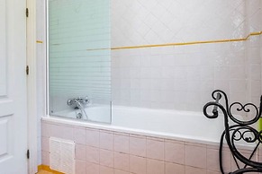At Home Malaga Stay & Solo Travellers