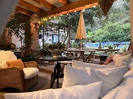 At Home Malaga Stay & Solo Travellers