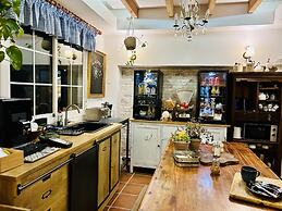 At Home Malaga Stay & Solo Travellers