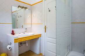 At Home Malaga Stay & Solo Travellers