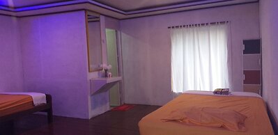 Simeulue Nanik Surfcamp