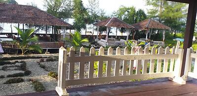 Simeulue Nanik Surfcamp