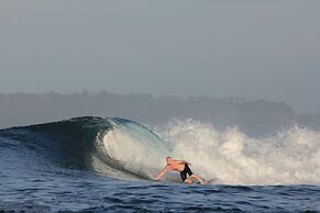 Simeulue Nanik Surfcamp