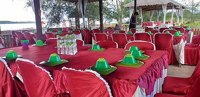 Simeulue Nanik Surfcamp