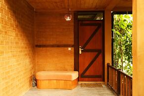 Jungle Village By Thawthisa