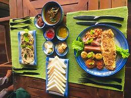 Jungle Village By Thawthisa