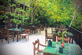 Jungle Village By Thawthisa