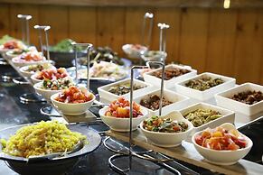 Jungle Village By Thawthisa