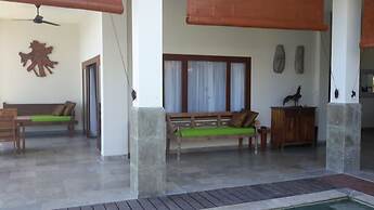 Amed Beach Villa