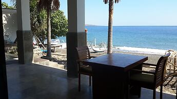 Amed Beach Villa