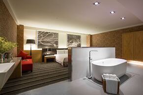 Guide Education Culture Hotel Kaohsiung Museum of Fine Arts