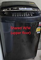 Double D Rooms & Cafe