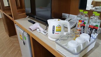 Double D Rooms & Cafe