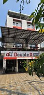 Double D Rooms & Cafe