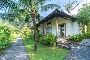 Camia Resort & Spa