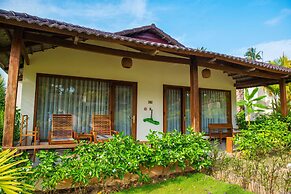 Camia Resort & Spa