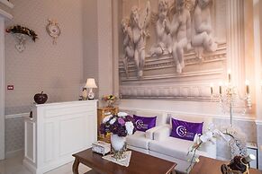 Saigon By Night Luxury Hotel