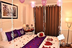 Saigon By Night Luxury Hotel