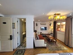 Saigon By Night Luxury Hotel