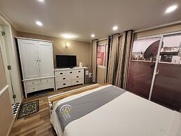 Saigon By Night Luxury Hotel