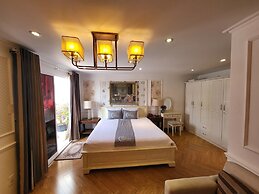 Saigon By Night Luxury Hotel