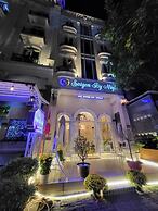Saigon By Night Luxury Hotel