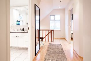 Akureyri Central House