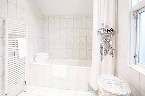 Akureyri Central House