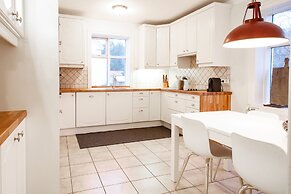 Akureyri Central House