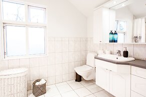 Akureyri Central House