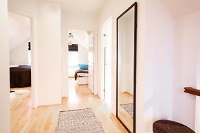 Akureyri Central House