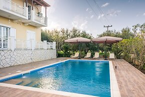 Zante 5 bedroom Villa with private pool and basketball court