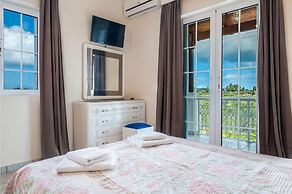 Zante 5 bedroom Villa with private pool and basketball court