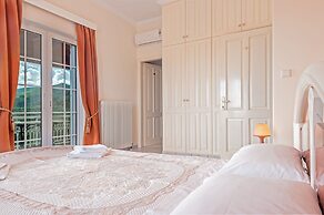 Zante 5 bedroom Villa with private pool and basketball court